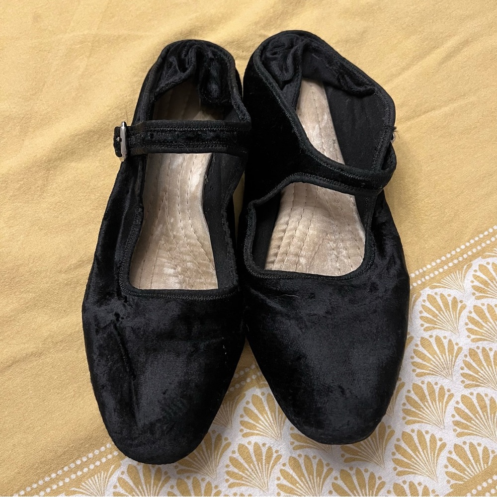 Free People Black Velvet Mary Jane Flats GUC EUR 39 Slip In Size 9